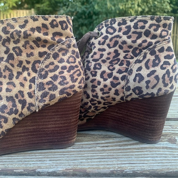 Lucky Brand Leopard Print Women’s Wedge Boots 6.5 - Picture 9 of 11